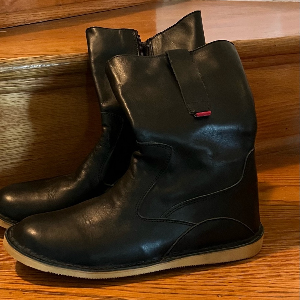 Black Leather Women’s Boots